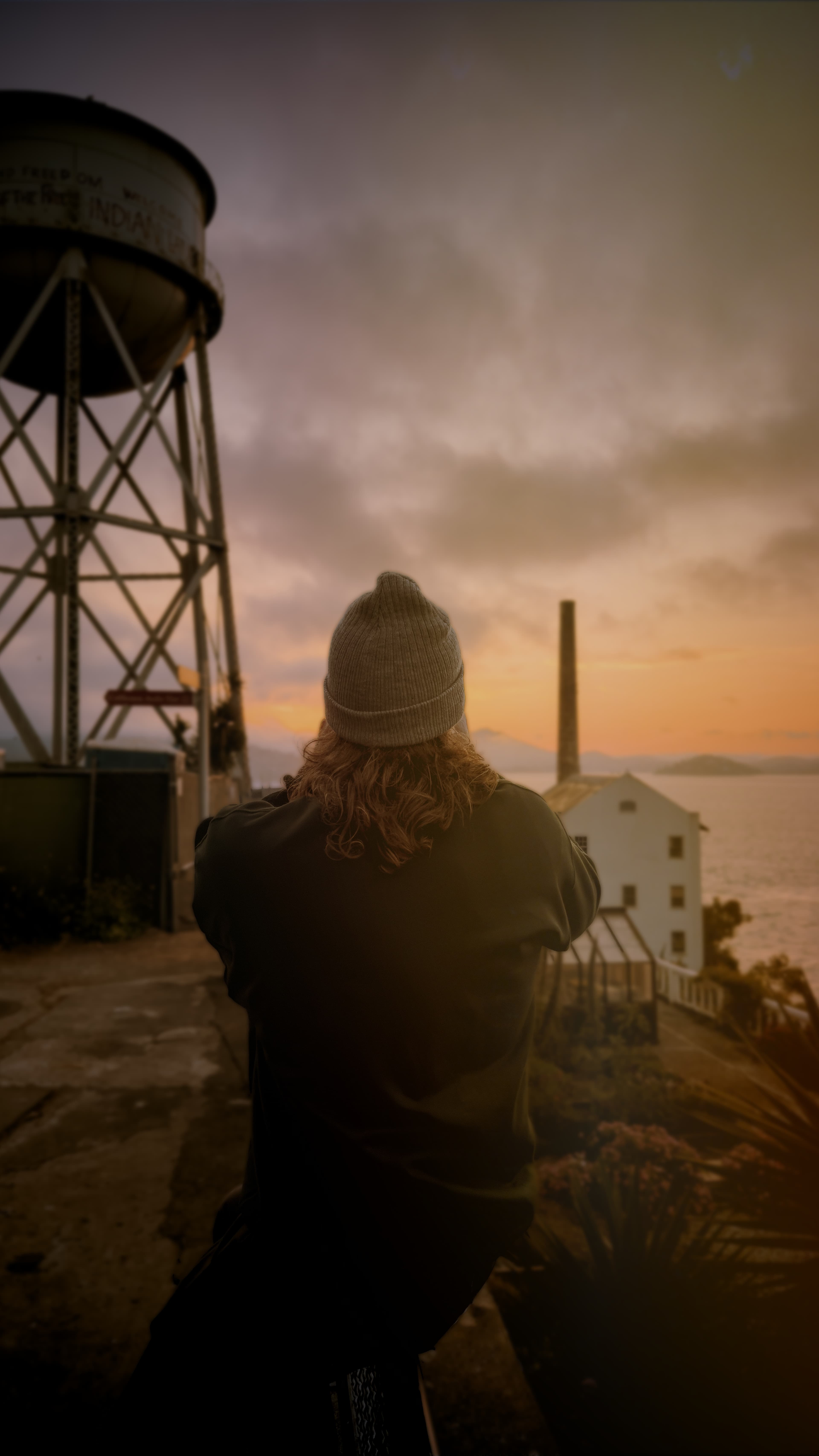 Alcatraz Sunset feat. Josh
